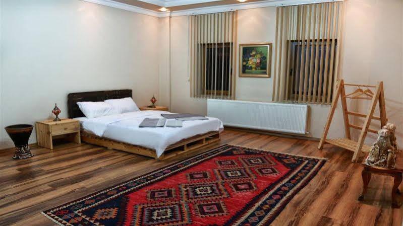 Uchisarstonehouse Hotel Nevşehir Exterior photo